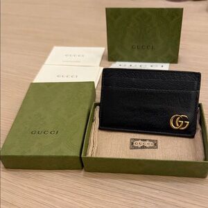 Gucci GG Marmont Bifold Card Case Wallet Black Logo Accent for Men